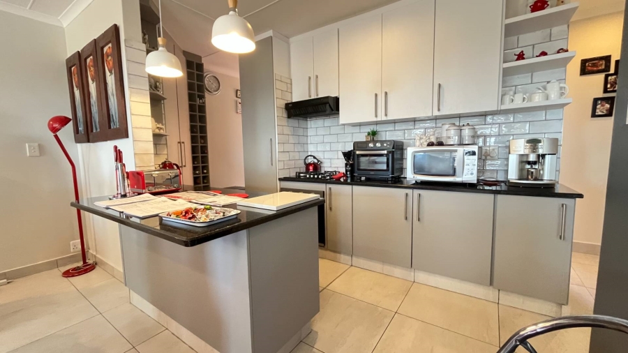 3 Bedroom Property for Sale in Island View Western Cape